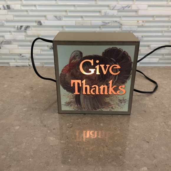 Vintage Thanksgiving light up shadow box- “Give Thanks” - Picture 1 of 12